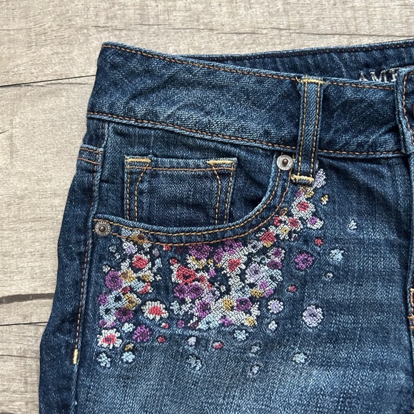 American Eagle Outfitters Low Rise Floral Embroidered Festival Denim Shorts 2 - Picture 2 of 11